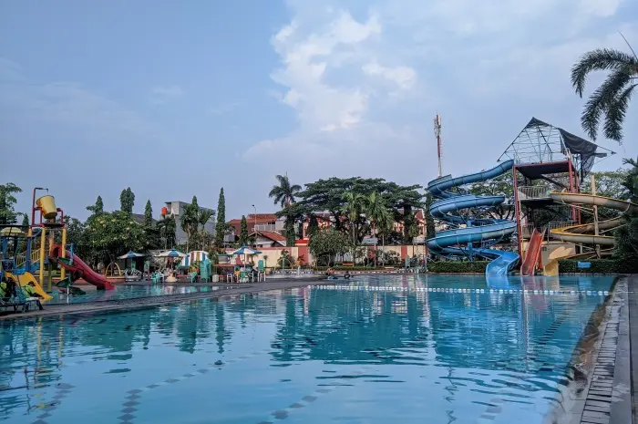 Puri Beta Swimming Pool, a Fun Recreation Spot with Complete Facilities in Tangerang